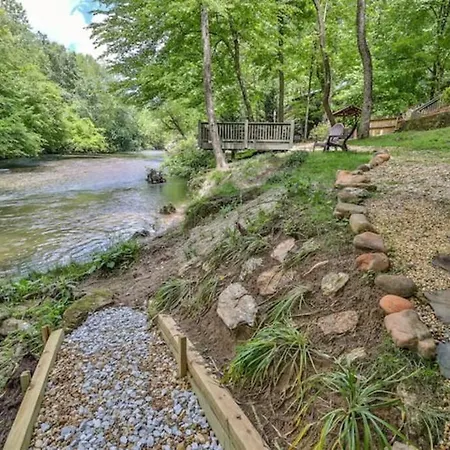 Luxury Babbling River Mtn Home - 3 Master Suites - Hot Tub - Great Price! (Adults Only) Ellijay Exterior photo