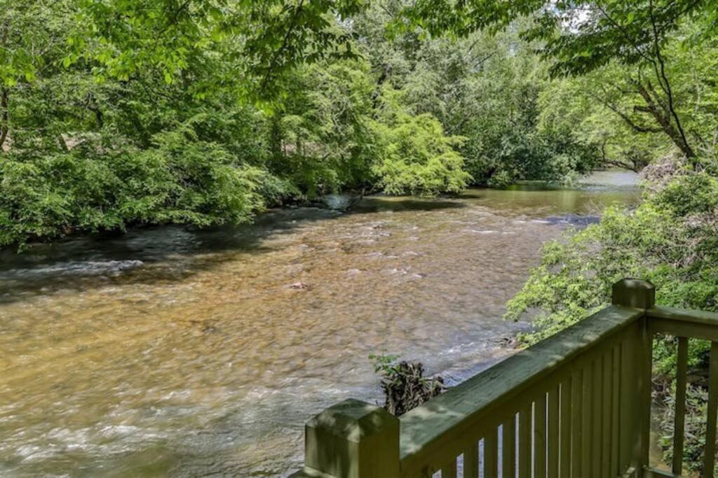 Luxury Babbling River Mtn - 3 Master - Hot Tub - Great Price! (adults Only) Casa vacanze Ellijay