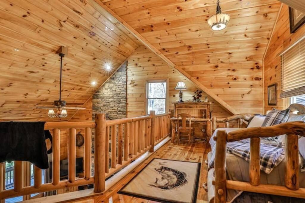 Casa vacanze Luxury Babbling River Mtn - 3 Master - Hot Tub - Great Price! (adults Only) Ellijay